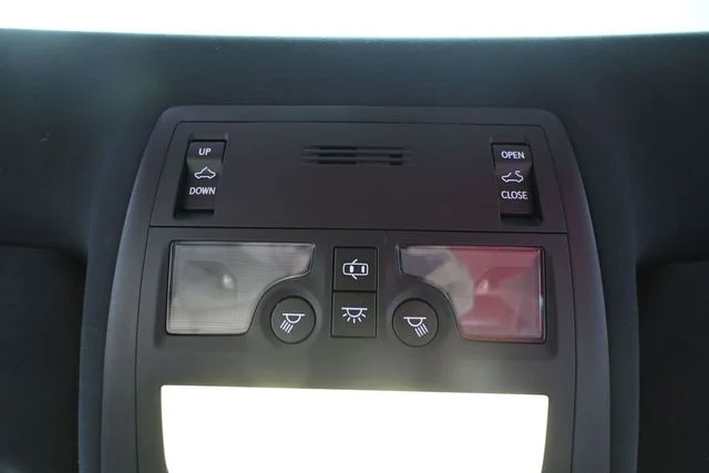 Used 2016 White Lexus F image 25