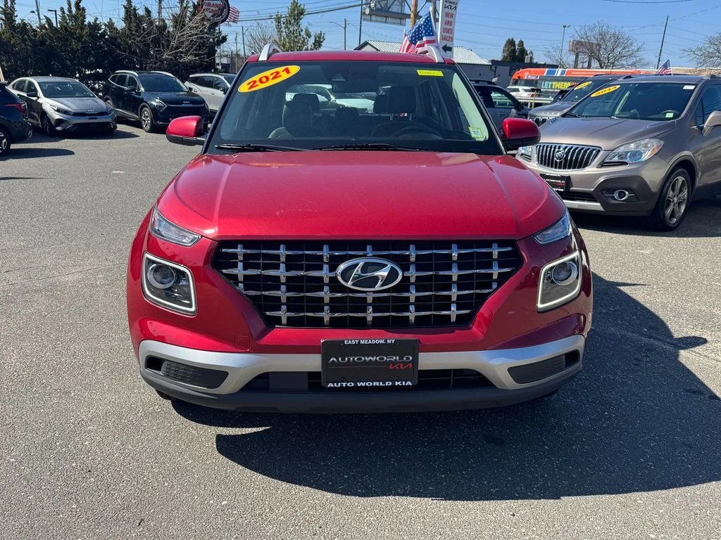 Used 2022 Hyundai Venue Limited with VIN KMHRC8A3XNU151820 for sale in East Meadow, NY