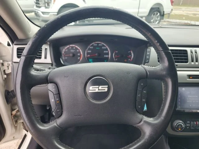 Used 2008 WHITE Chevrolet SS image 11