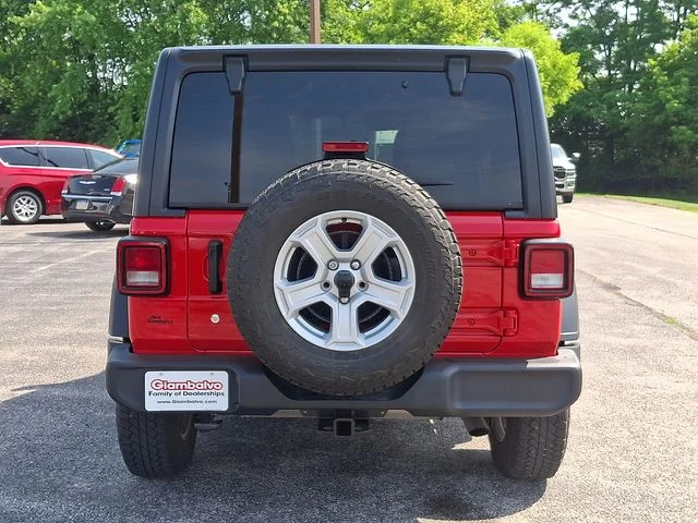 Used 2018 Red Jeep Unlimited Sport S image 9