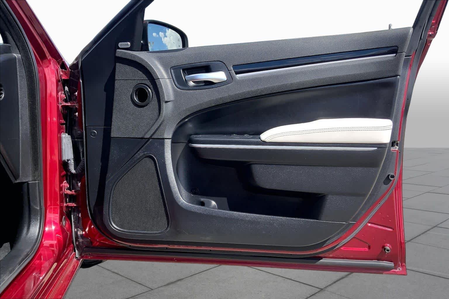 Used 2021 Velvet Red Pearlcoat Chrysler 300S image 18