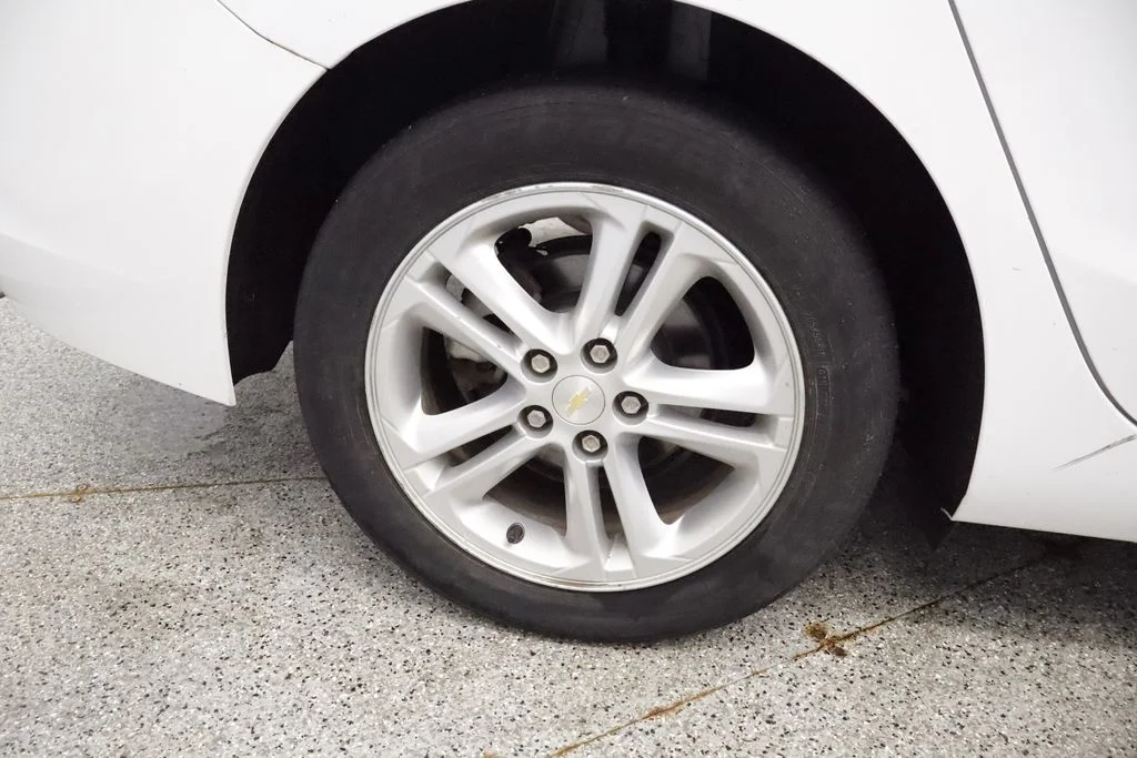 Used 2016 White Chevrolet LT image 14