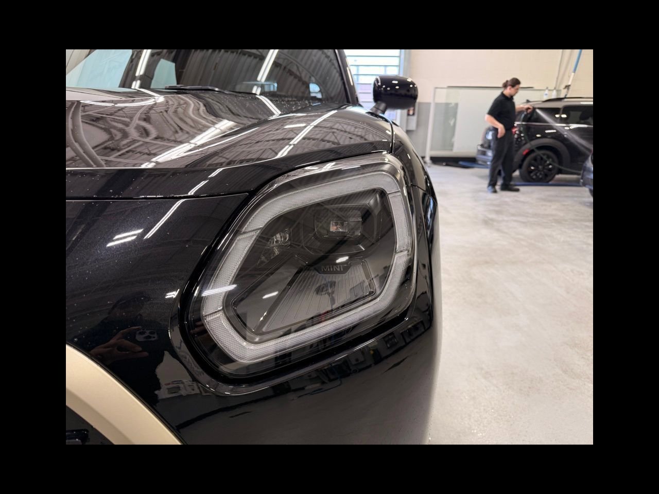 New 2026 Midnight Black II Metallic MINI ICONIC image 9