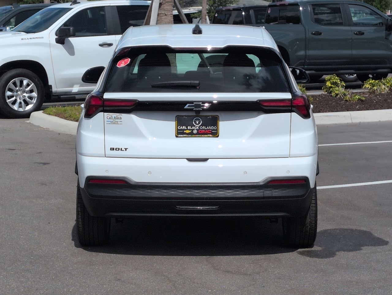 New 2027 Summit White Chevrolet LT image 7