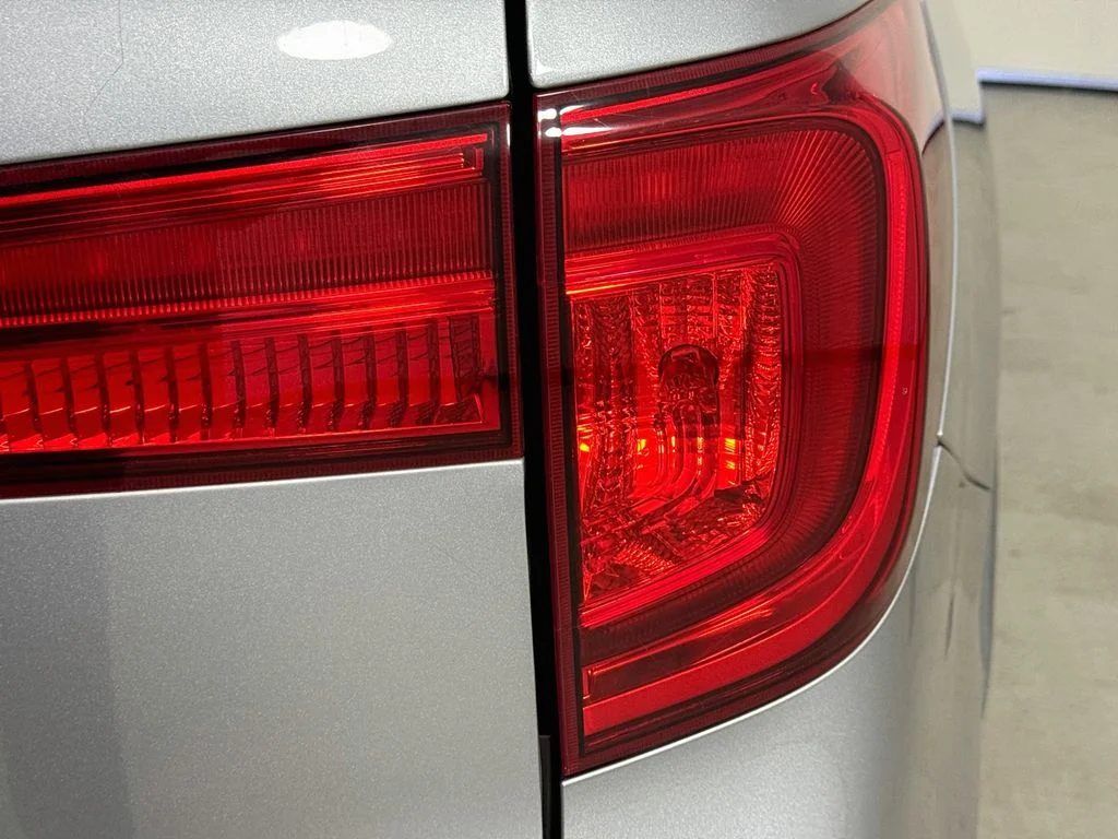 Used 2016 Silver Honda EX-L image 34