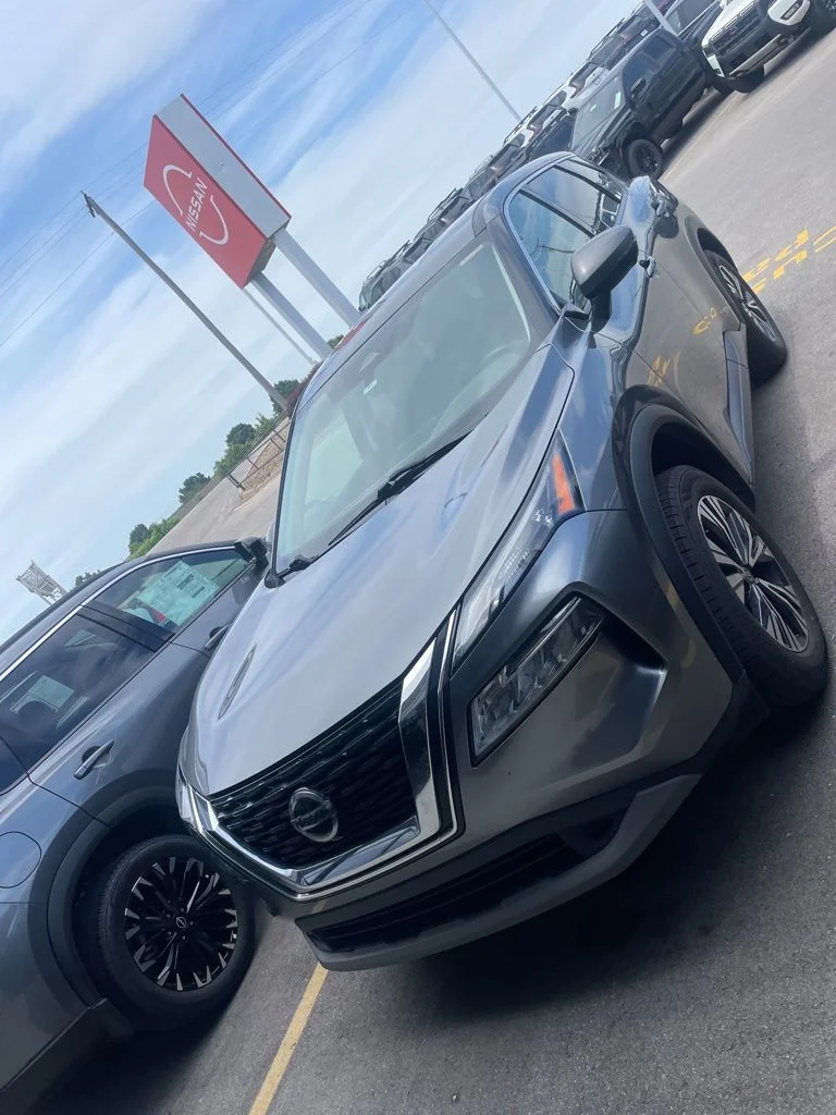 2021 Nissan Rogue SV FWD's photo