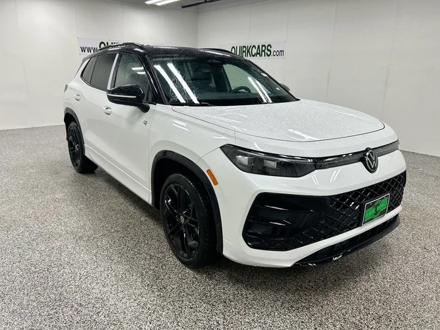 2026 Volkswagen Tiguan SE R-Line Black