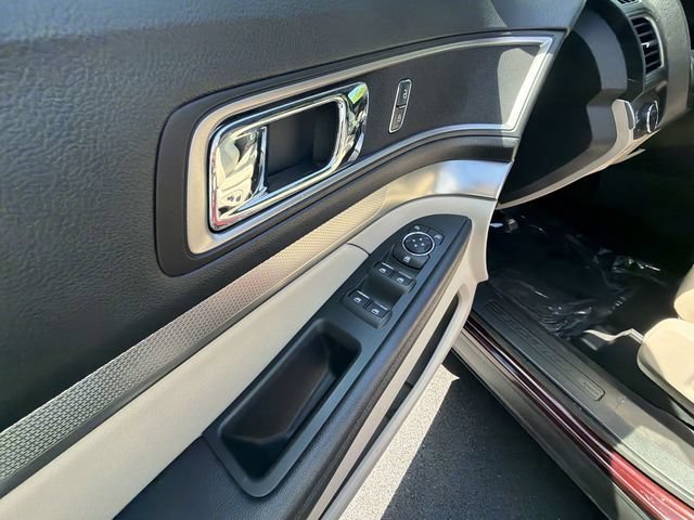 Used 2019 Red Ford XLT image 13