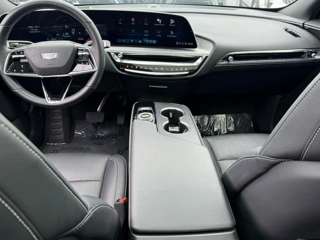 Used 2024 Stellar Black Metallic Cadillac Sport image 11