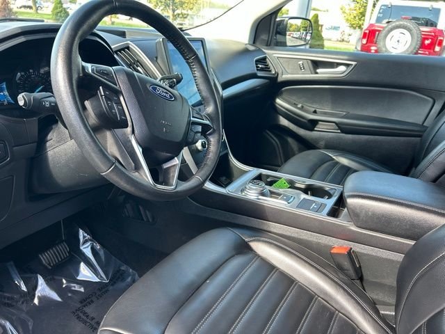 Used 2024 Black Ford SEL image 15