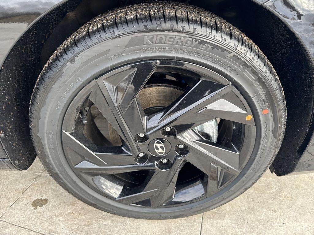 New 2026 Black Hyundai SEL Sport Premium image 9