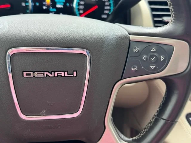 Used 2020 DARK SAPPHIRE BLUE METALLIC GMC Denali image 33