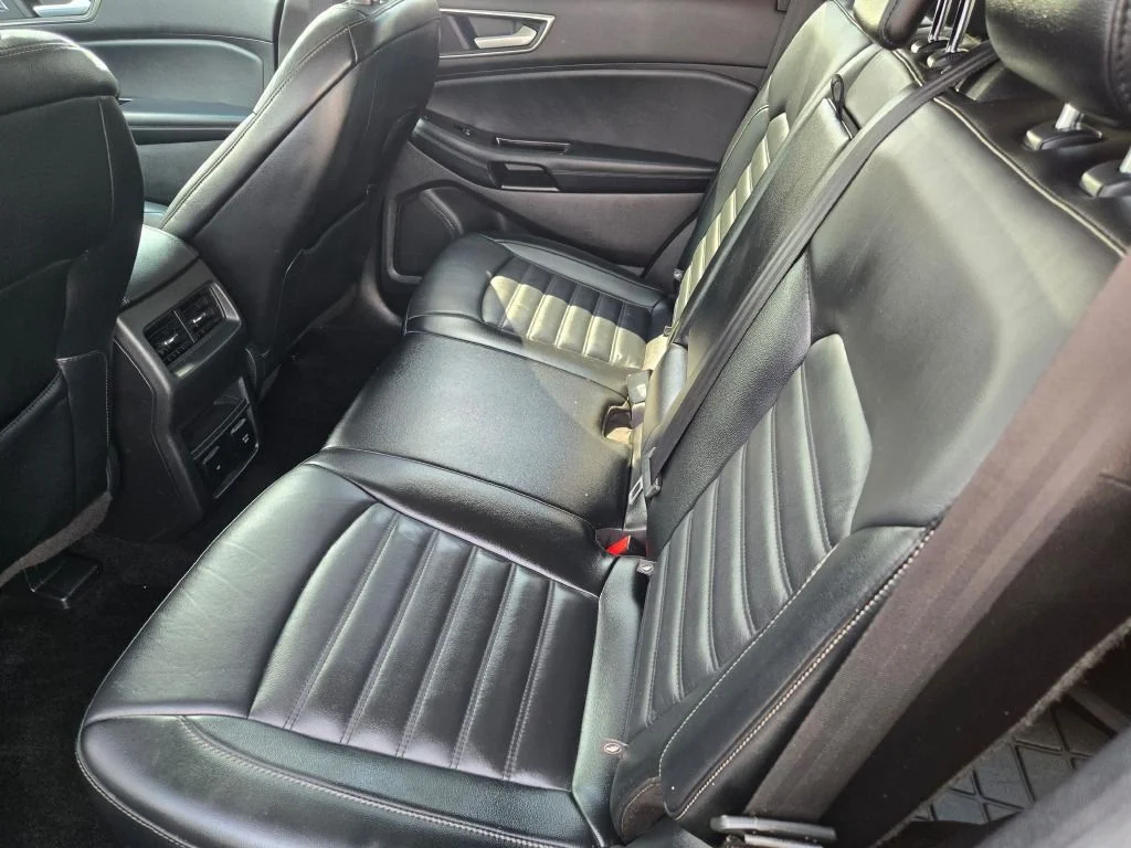 Used 2016 Blue Ford SEL image 15