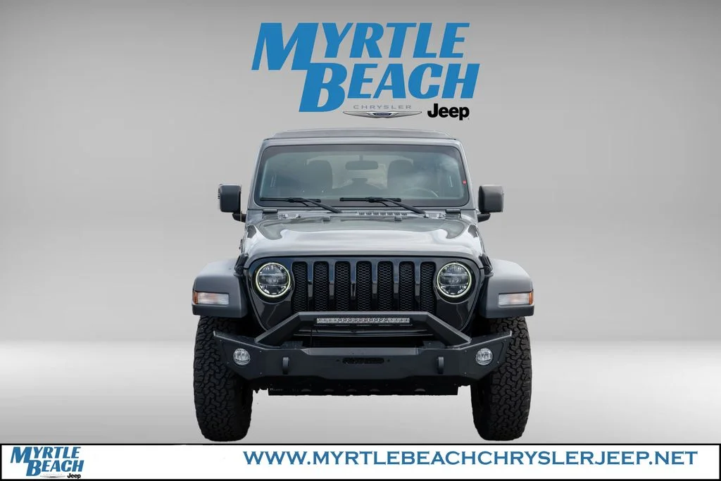 Certified Used 2022 Gray Clearcoat Jeep Unlimited Willys image 9