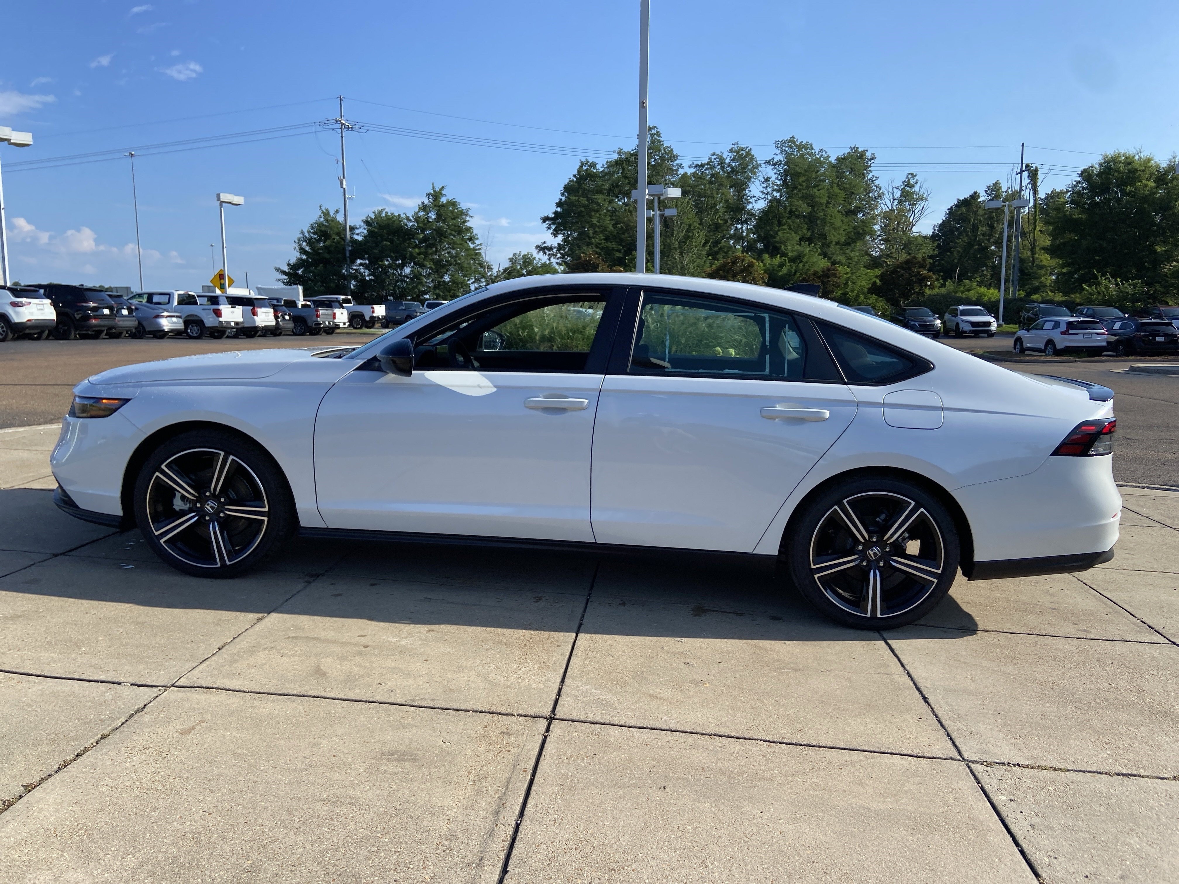2026 Honda Accord Hybrid Sport - Photo 6