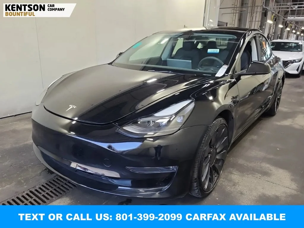 2023 Tesla Model 3 Performance's photo