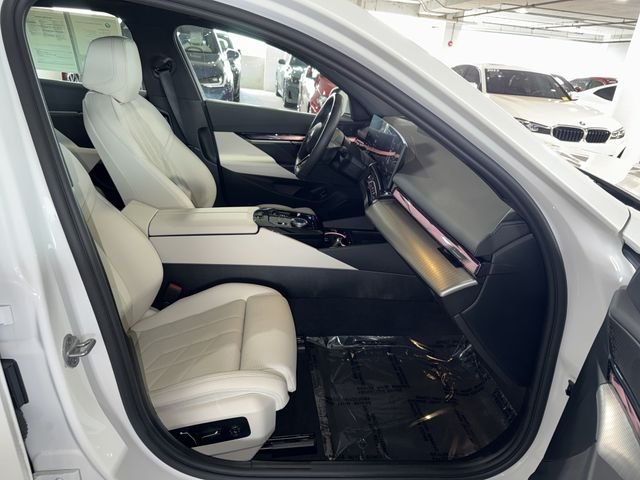 Used 2026 Mineral White Metallic BMW eDrive40 image 10