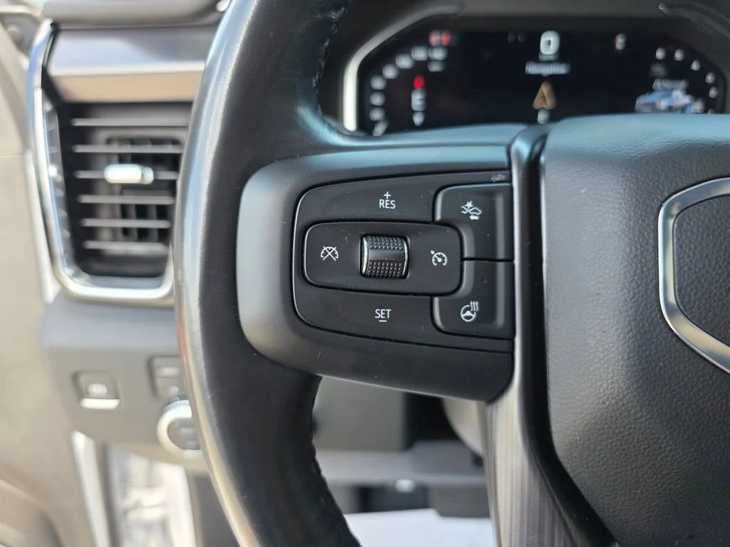 Used 2024 White Frost Tricoat GMC Denali Ultimate image 27