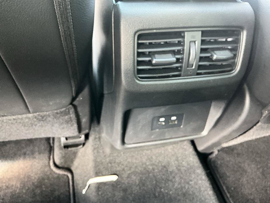 Used 2023 Scarlet Ember Tintcoat Nissan SL image 25
