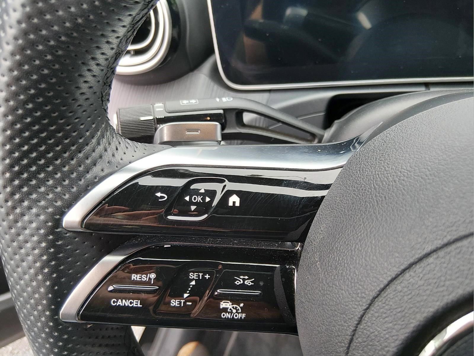 Used 2023  Mercedes-Benz C 300 image 21