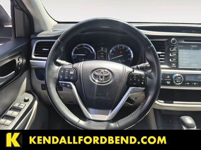 Used 2014 Silver Toyota Limited image 12