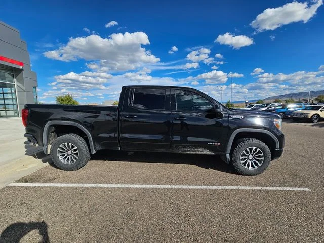 Used 2022  GMC AT4 image 6