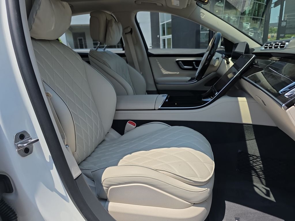 Certified Used 2022 White Mercedes-Benz S 580 image 16