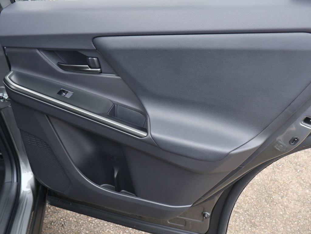 2026 Toyota bZ XLE - Photo 27