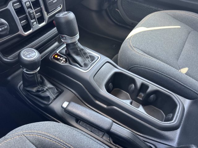 Used 2025 Black Jeep Sahara image 50