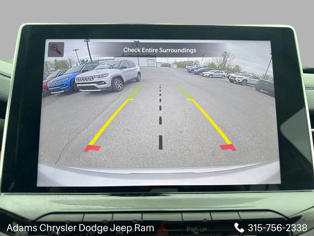 Used 2025 Silver Jeep Limited image 21