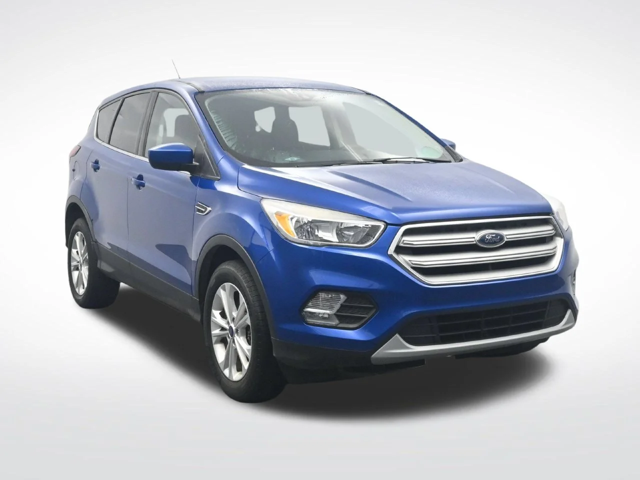 Certified Used 2019 Lightning Blue Ford SE image 3