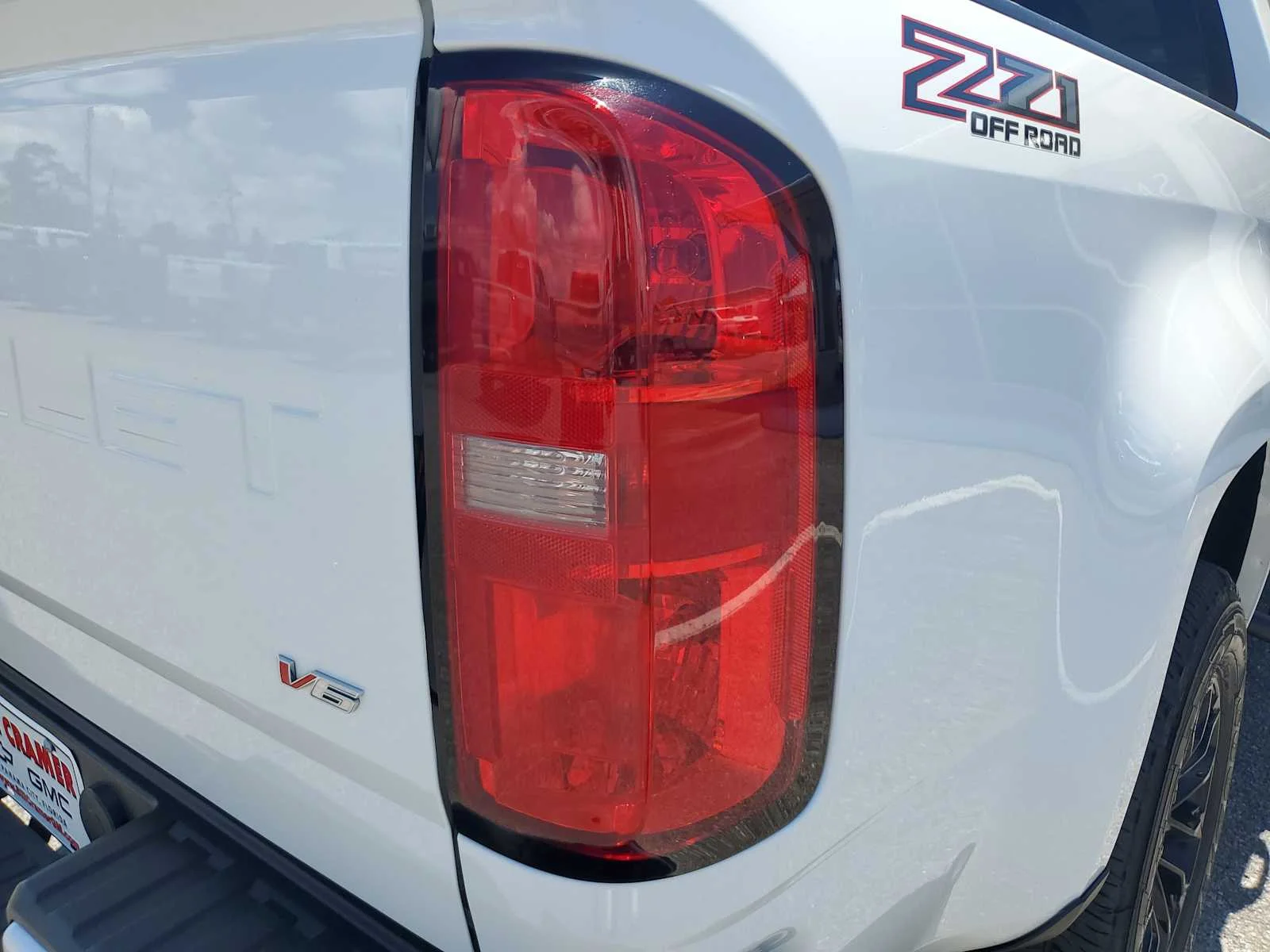 Used 2021 SUMMIT WHITE Chevrolet 4WD Z71 image 7