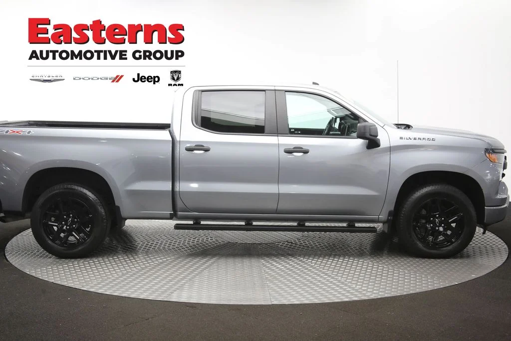 Used 2024 Gray Chevrolet Custom image 46