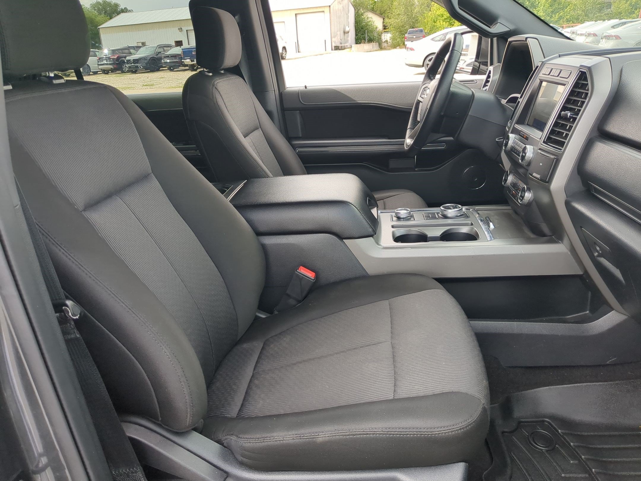 Used 2020 Magnetic Metallic Ford XLT image 32