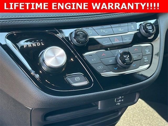 2026 Chrysler Pacifica Select - Photo 24