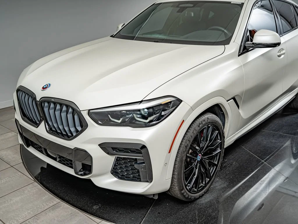 Used 2023 Frozen Brilliant White Metallic BMW M50i image 14