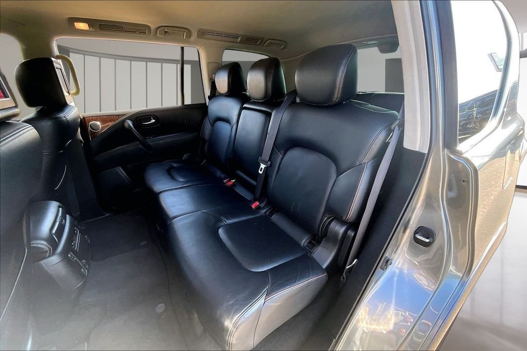 Used 2020 Gray Nissan Platinum image 28