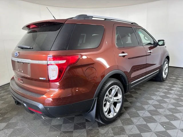 Used 2015 Bronze Ford Limited image 3
