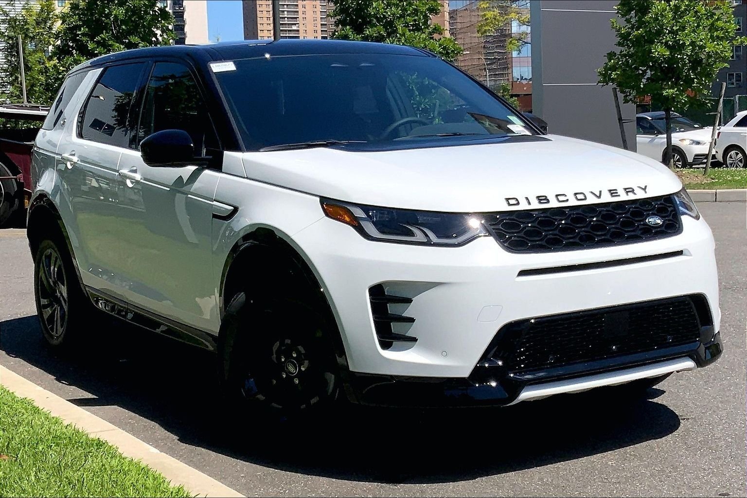 New 2026 Fuji White Land Rover Landmark image 2
