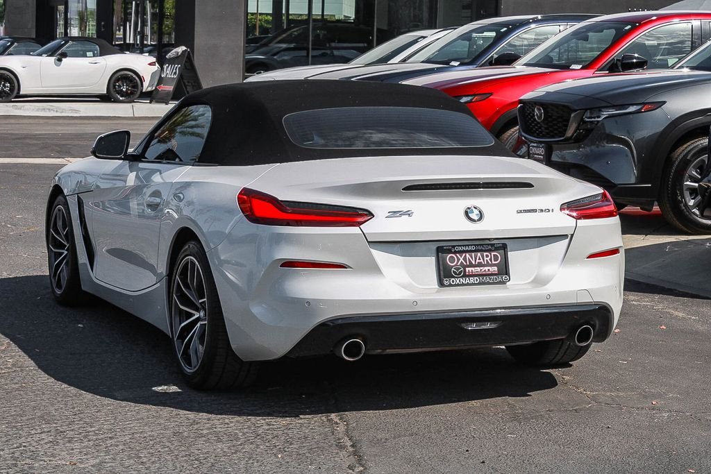 Used 2022 White BMW sDrive30i image 6