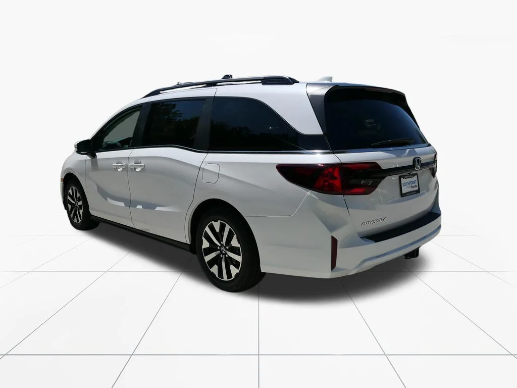 New 2026 Platinum White Pearl Honda EX-L image 6