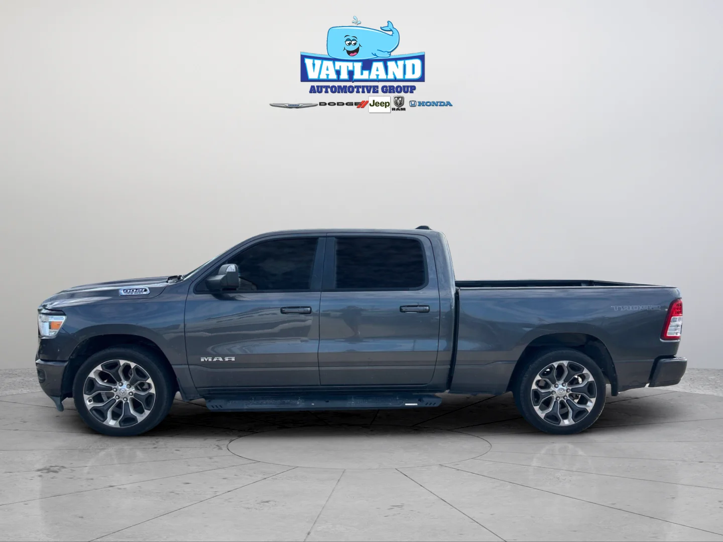 Used 2022 Crystal Metallic Ram Big Horn/Lone Star image 2