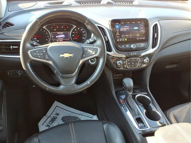Used 2022 Silver Ice Metallic Chevrolet Premier image 17
