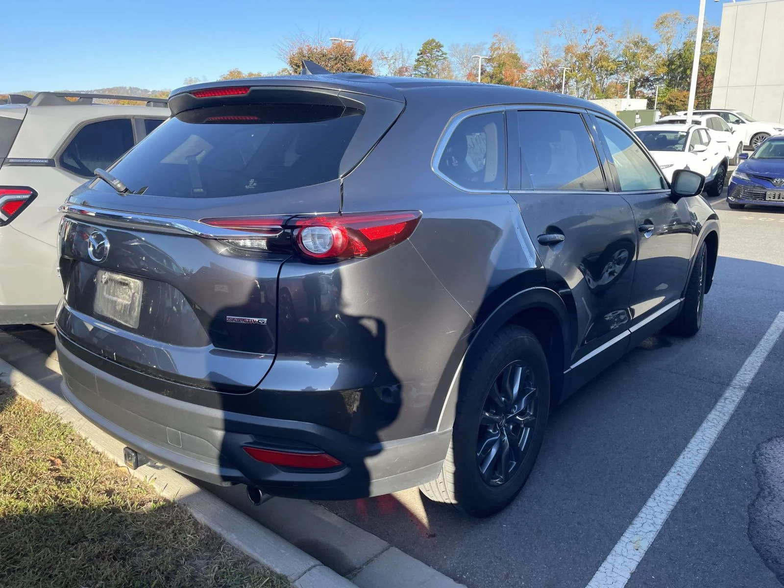 Used 2022 Machine Gray Metallic Mazda Touring image 4