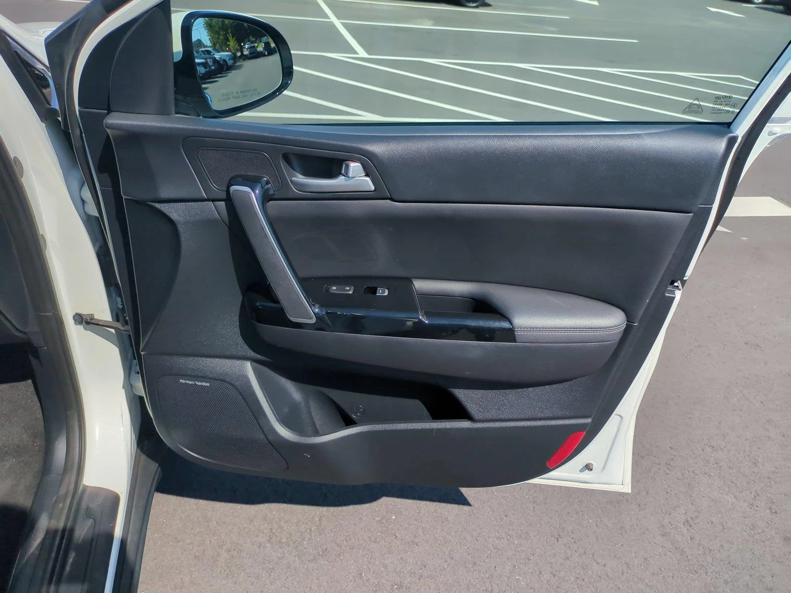 Used 2022 Snow White Pearl Kia EX image 38