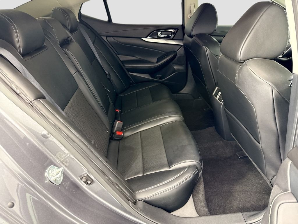 Used 2023 Gun Metallic Nissan SV image 21