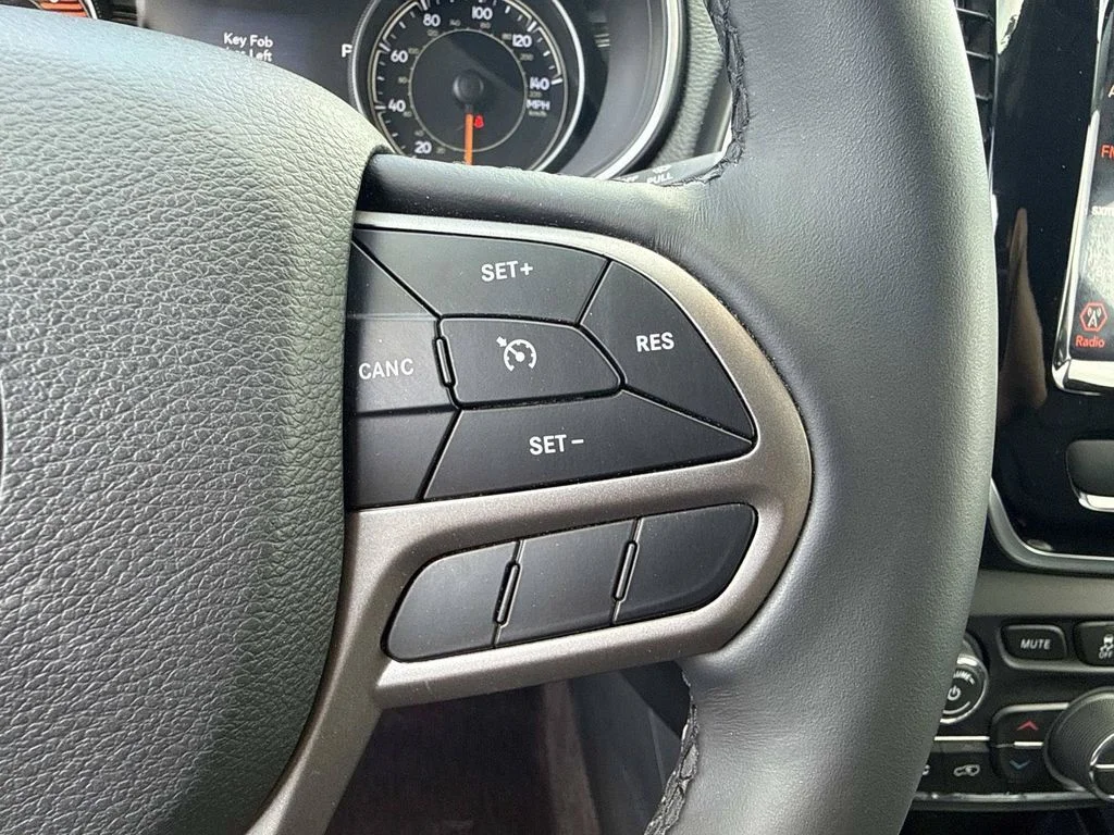 Certified Used 2019 Crystal Metallic Jeep Limited image 29
