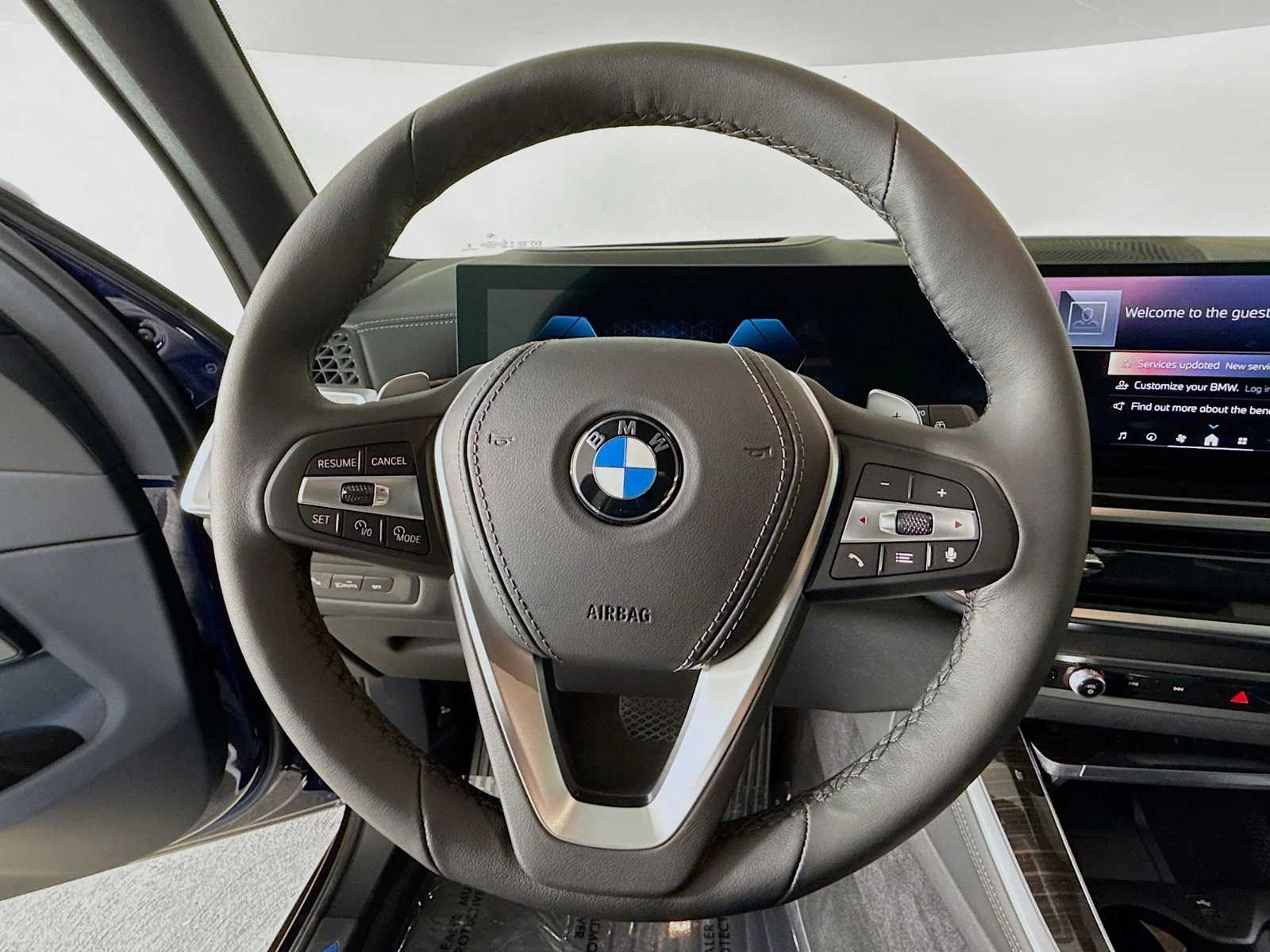 Used 2026 Tanzanite Blue II Metallic BMW sDrive40i image 11