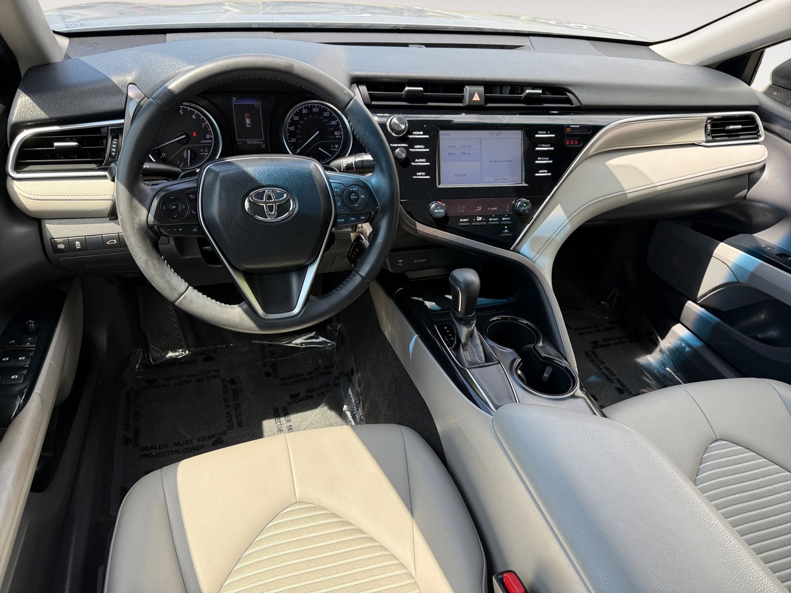 Used 2018 Celestial Silver Metallic Toyota SE image 15