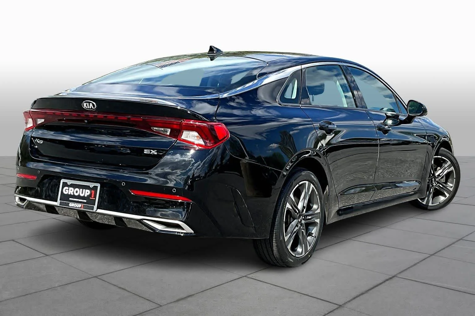 Used 2021 Ebony Black Kia EX image 23